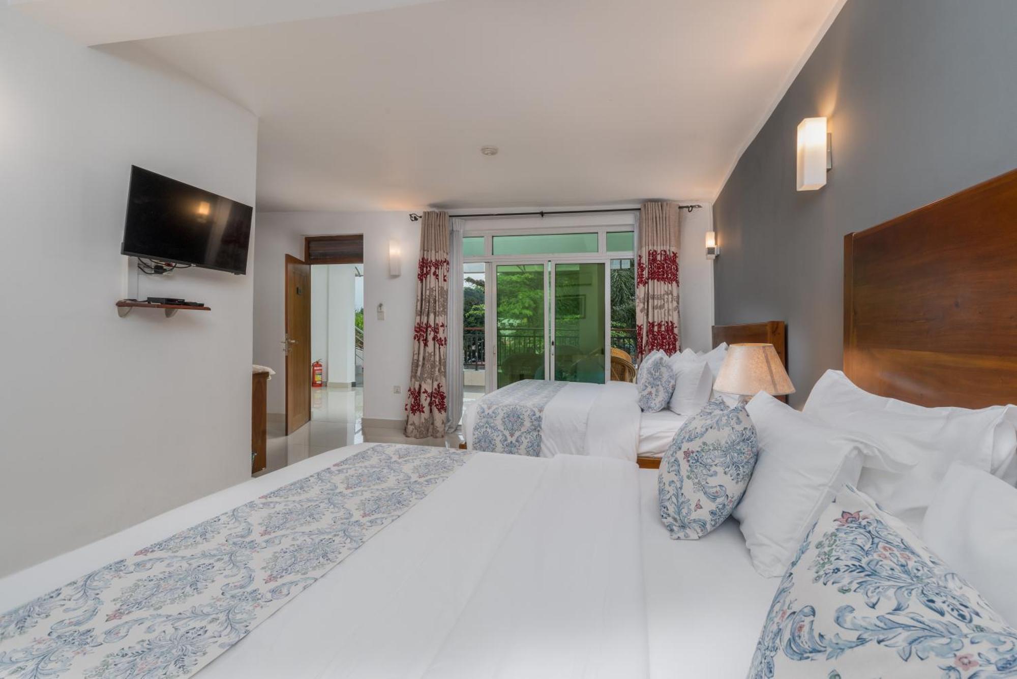Hotel Travellers Nest Kandy Exterior foto