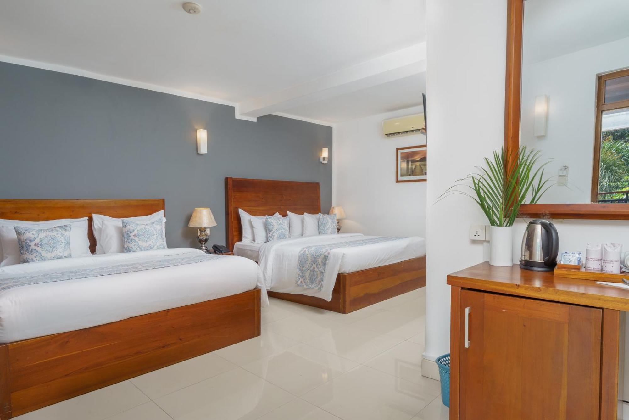 Hotel Travellers Nest Kandy Exterior foto