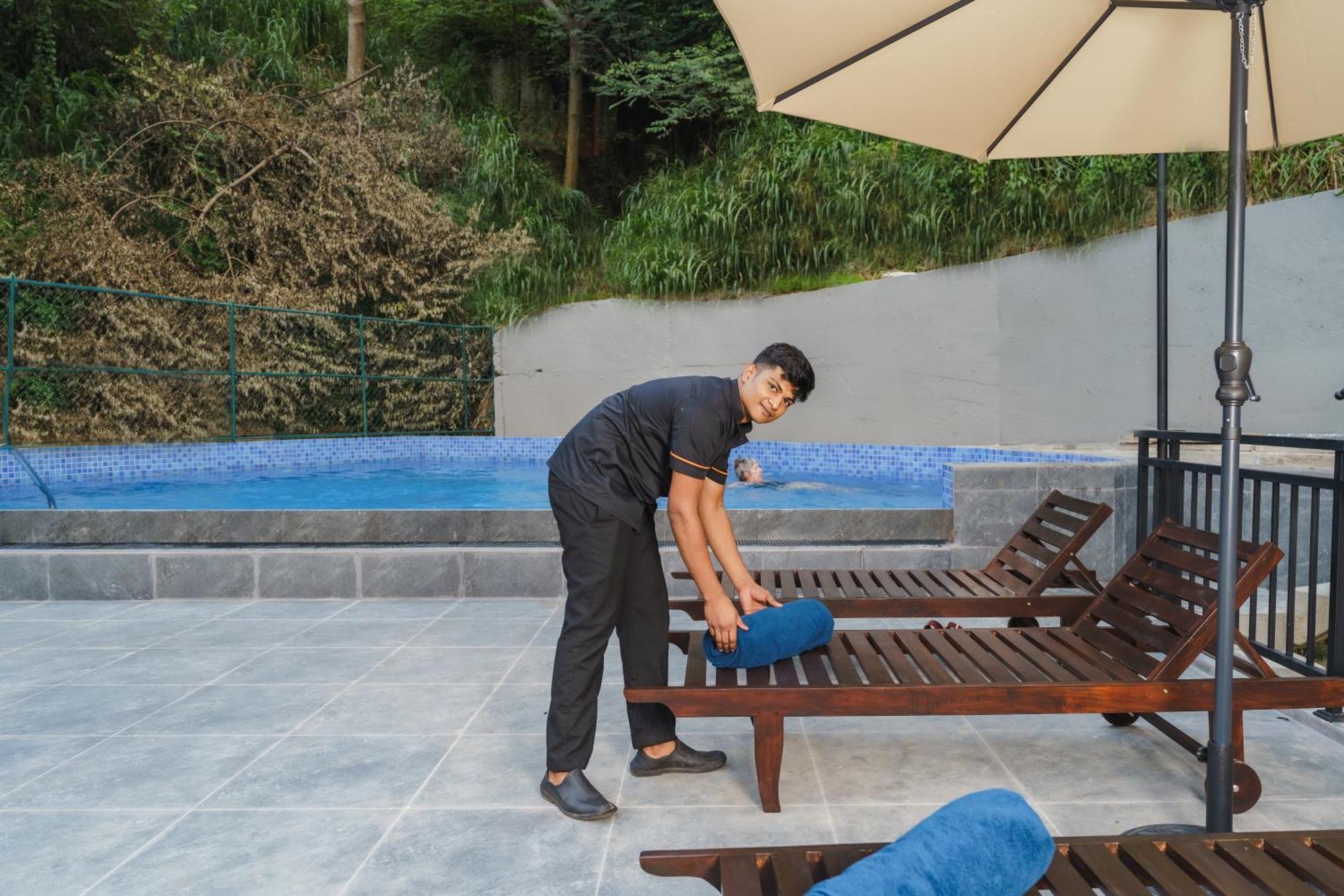 Hotel Travellers Nest Kandy Exterior foto
