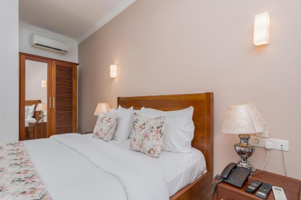 Hotel Travellers Nest Kandy Exterior foto